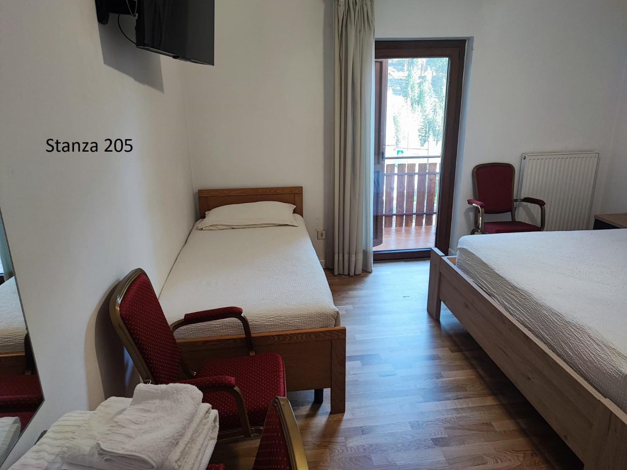 Hotel Pizboe Mazzin Ngoại thất bức ảnh